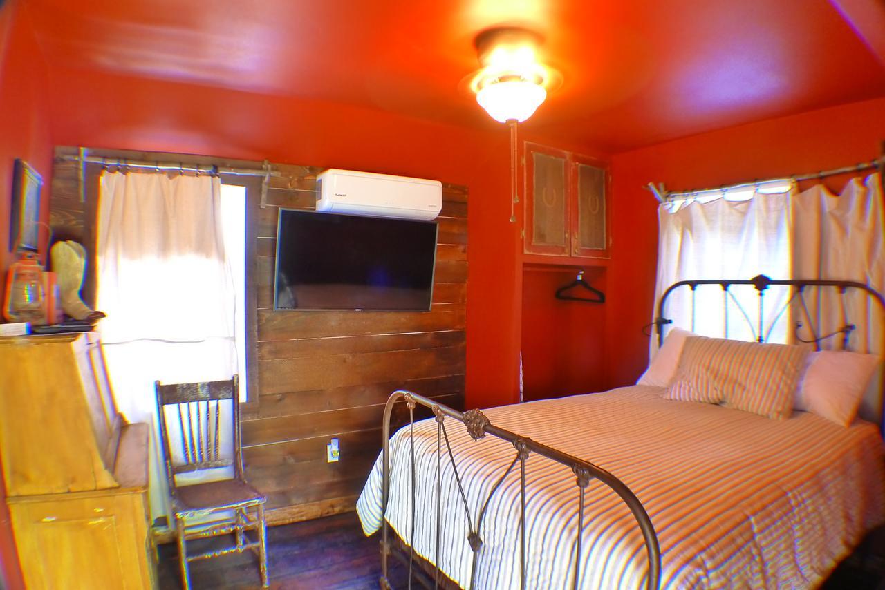 Miner'S Camp Motel Foresthill Bagian luar foto