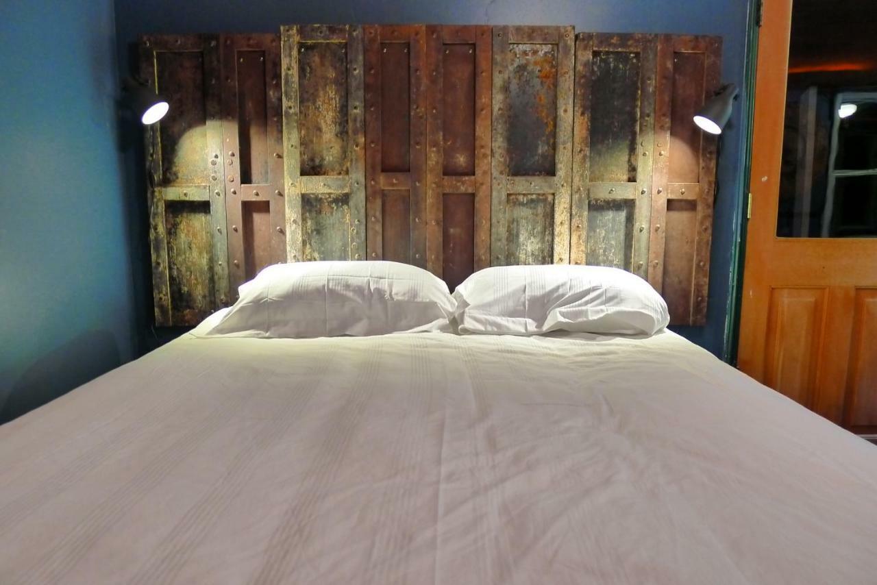 Miner'S Camp Motel Foresthill Bagian luar foto