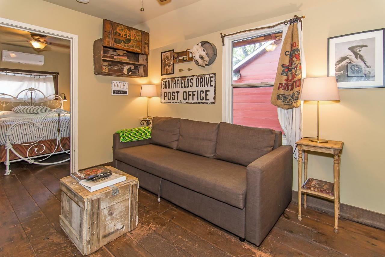 Miner'S Camp Motel Foresthill Bagian luar foto